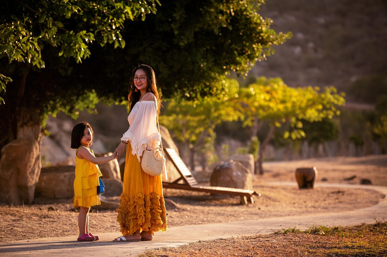 mother child happy