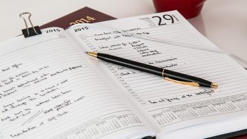 Cara Time Blocking untuk Ibu Bekerja WFH: Template Jadwal 05.00–21.00 yang Realistis