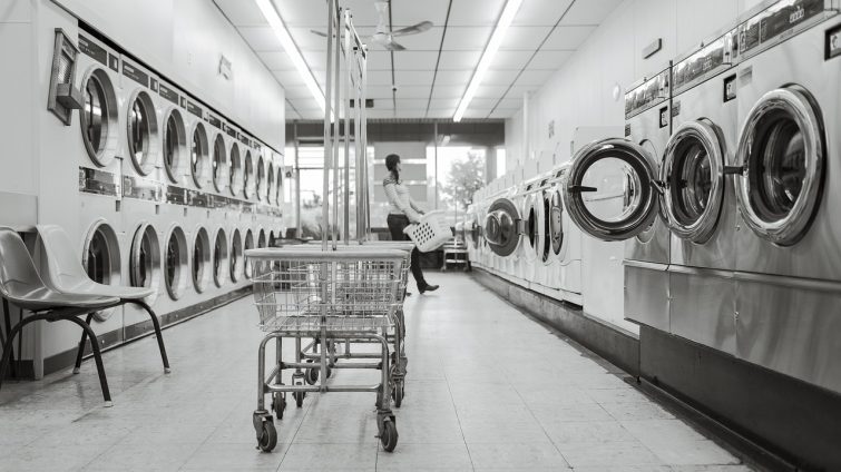 Usaha Laundry Kiloan dari Rumah: Perhitungan Modal, Harga, dan Langkah Mulai (Panduan 2026)